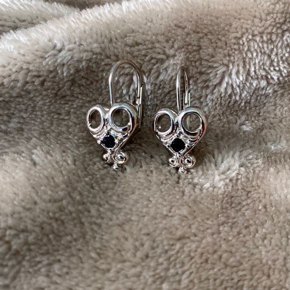Vintage Silver Avon Lever-back Drop Hanging Black Onyx Heart Earrings - Picture 1 of 4